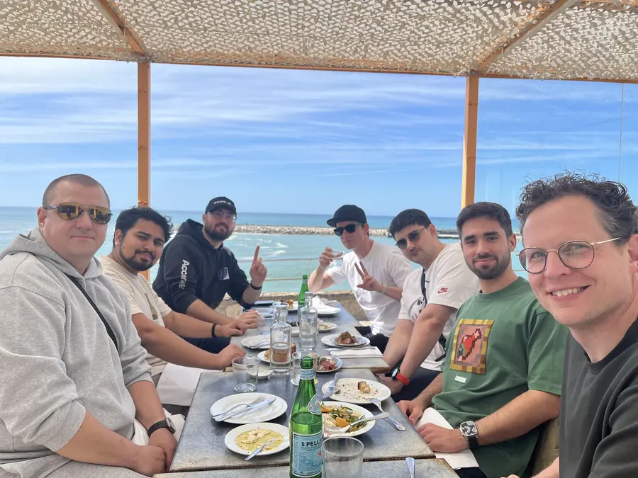 Lunch together by the ocean